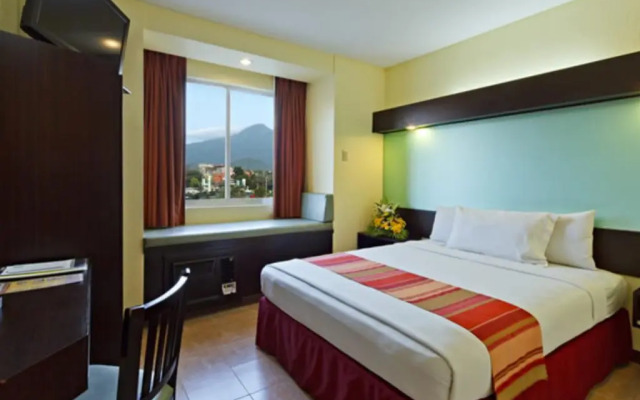 Microtel Inn And Suites Batangas