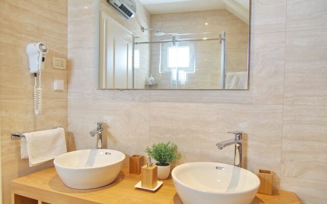 Apartments & Rooms Ivusic