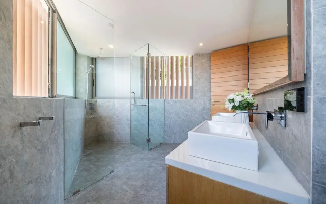 Luxury 2BR Apartment in Bluepoint 82