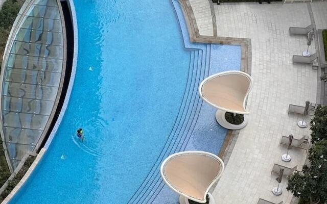 Cosmos Living Downtown Dubai