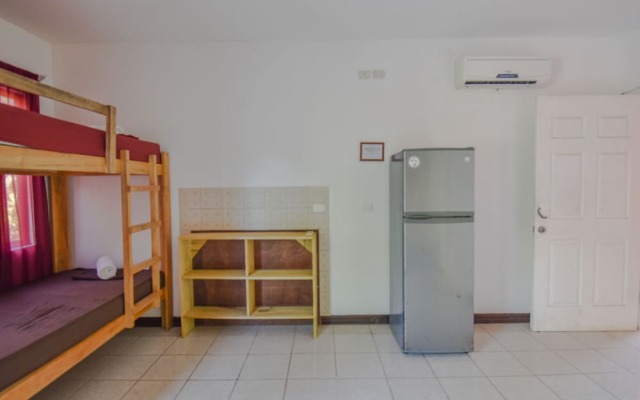 Tramonto ROJO Santa Teresa Guest House