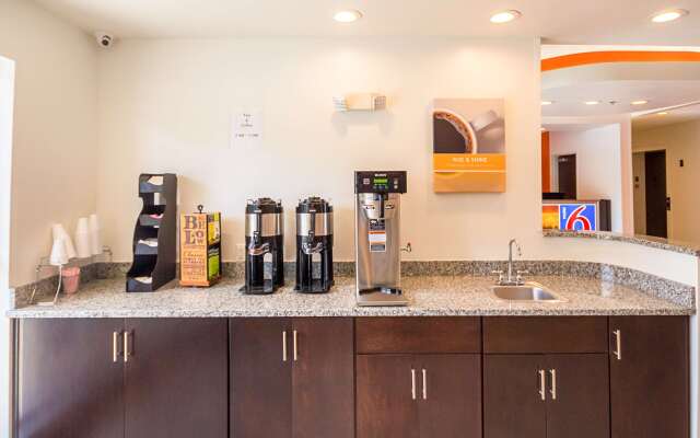 Motel 6 South Bend, IN - Mishawaka