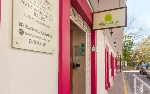 Suites Plaza del Rio - Family Hotel Malecon Centro