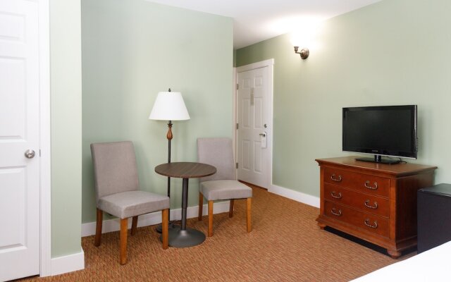 The Admiral's Inn Resort