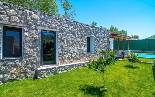 Eroglu Villas