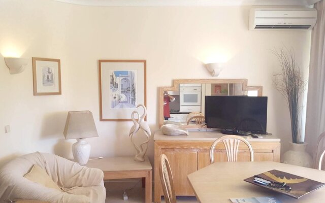 Apartment with One Bedroom in Alvor, with Wonderful Sea View, Pool Access And Enclosed Garden - 4 Km From the Beach