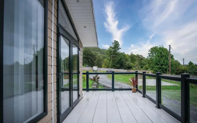 2 Manor Lodge - 2 Bedroom Lodge - Pendine
