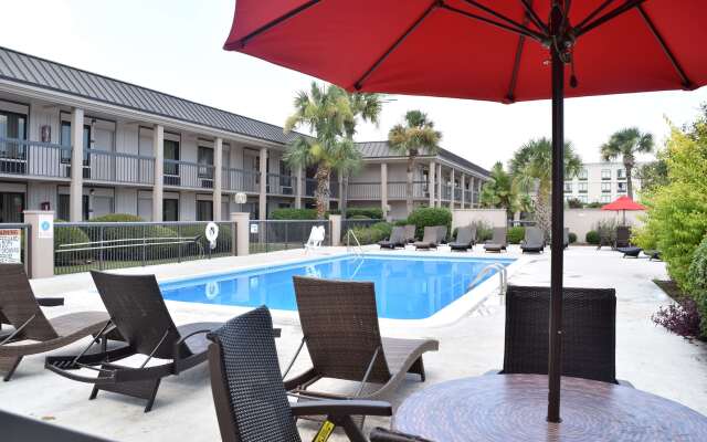 Ramada by Wyndham Savannah Gateway