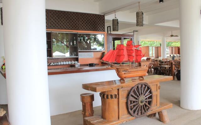 Laiya White Cove Beach Resort