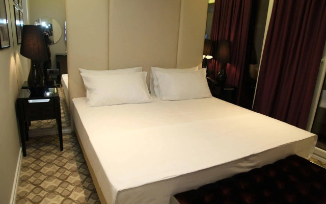Senator Hotel