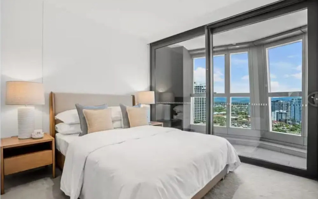 Jewel Residence Luxury Surfers Paradise Apartment With Shared Pool