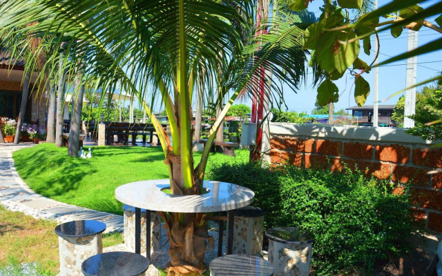 Silver Gold Garden Suvarnabhumi Airport Hotel