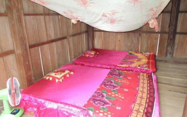 Hueong Hang Homestay