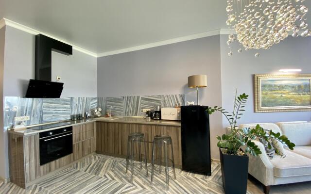 Апартаменты на проспекте Альберта Камалеева 1