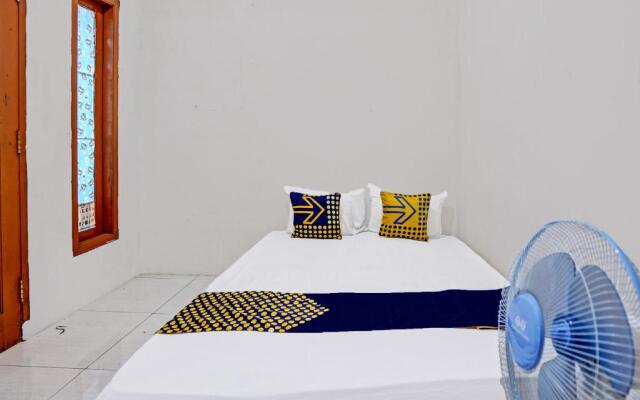 OYO LIFE 92077 Tarlo Guest House 3