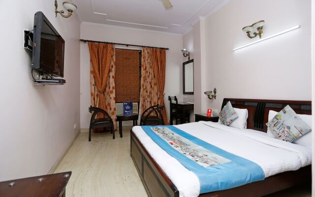 OYO Rooms 760 Karol Bagh Metro Station