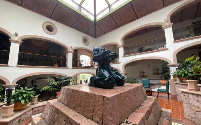 Hotel Casa Grande y Centro de Negocios