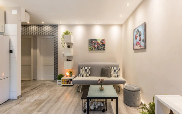 Artistic chill art apartment 2+2.Centar of Split.