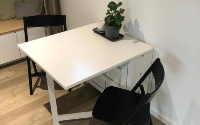 Bezaubernde Gästesuite mit Terrasse im Hinterhof