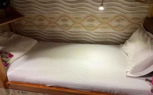 Delta Dormitory - Hostel