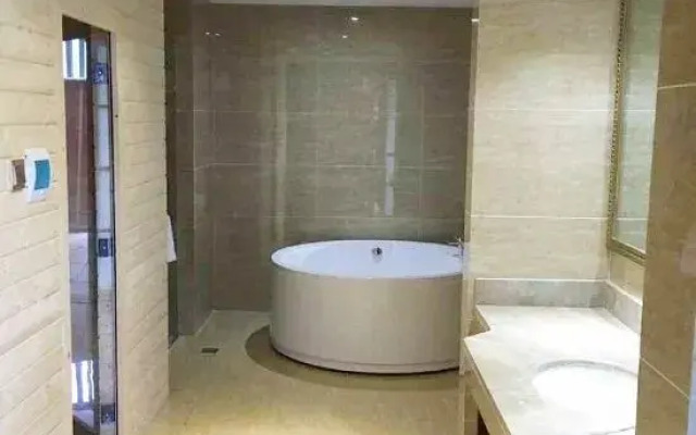 Ziyun Dongzimen Hotel
