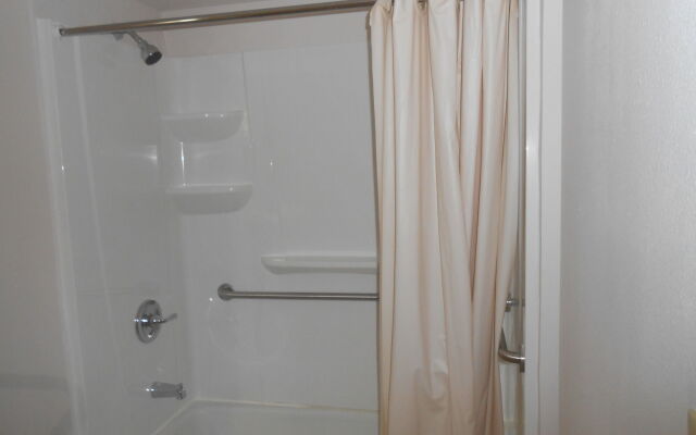 Americas Best Value Inn - Williamsburg/Lightfoot Area