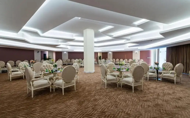 Hdb Resort & Spa