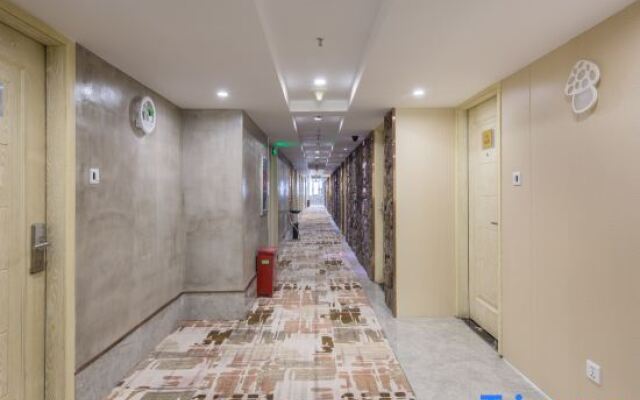 Teddy Hotel (Yiwu International Trade City Branch)