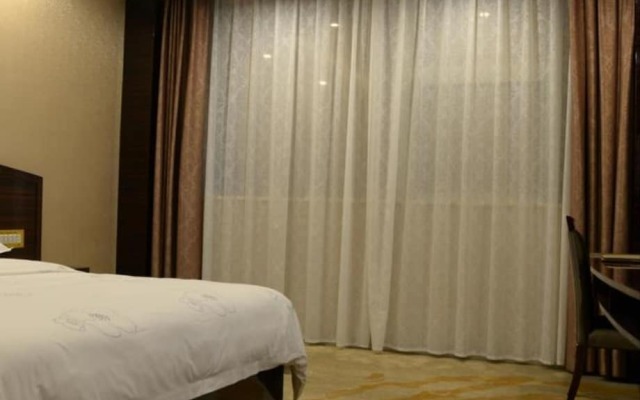 Tiecheng Hotel East Railway Station