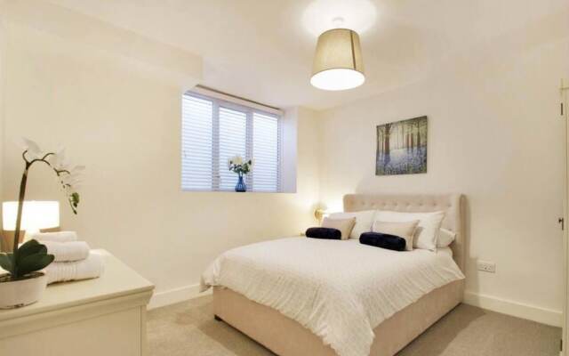 Stylish 1-bed Apartment - Heart of Tunbridge Wells