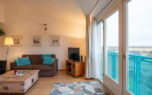 Calm Apartment With Balcony