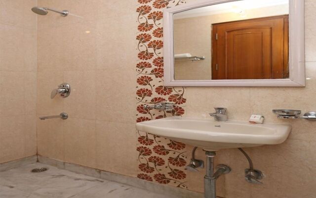 OYO 9581 Hotel Milan Inn
