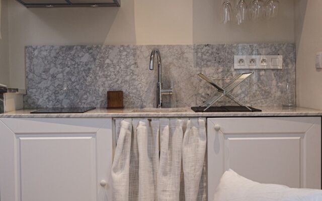 Les Suites The Marcel