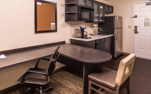 Candlewood Suites Kansas City Speedway by IHG