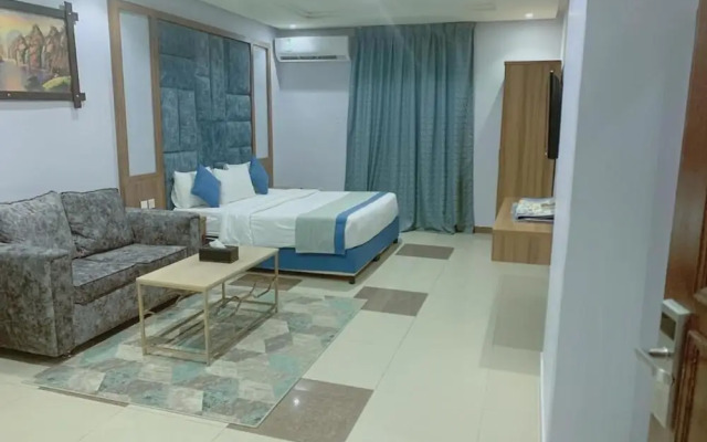 Al Muteb Suites Al Yasmeen