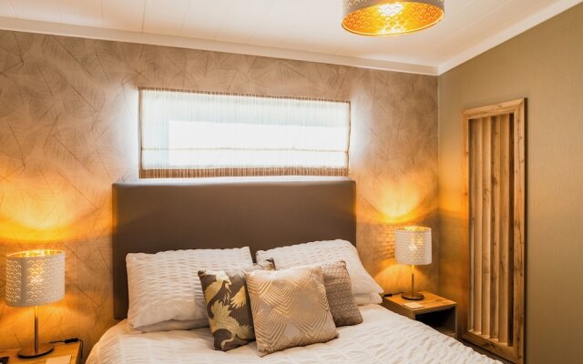St Helens - Lodge - Sleeps 4 - Pets Allowed - Pool