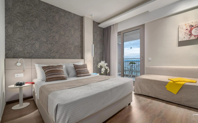 Ammon Zeus Luxury Beach Hotel