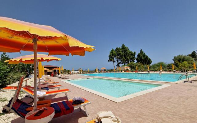 Sc023 Villa in Residence con Piscina in Comune