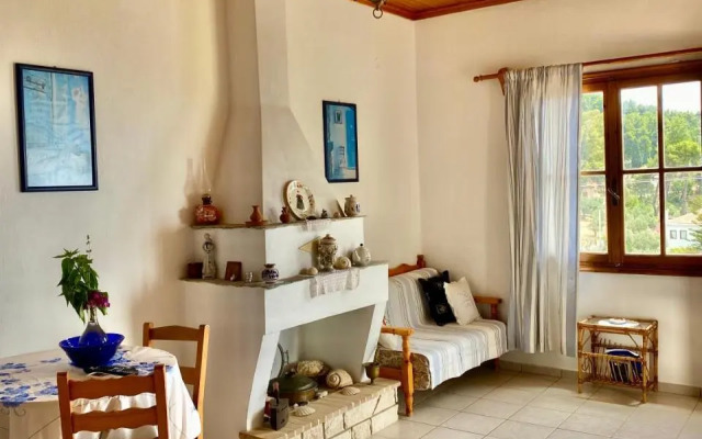 Betsanis Stafylos Apartments