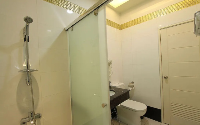 Bravo Ling Jing Hotel