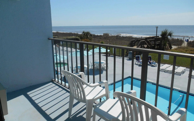 Tropical Seas Hotel