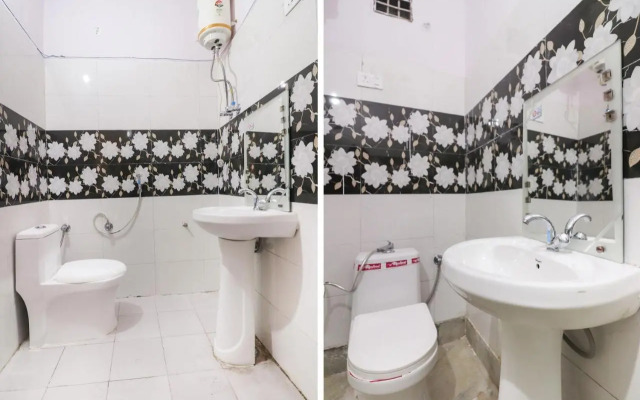 OYO 62711 Krishna Residency