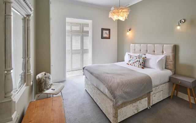 Host Stay One Mulgrave Place