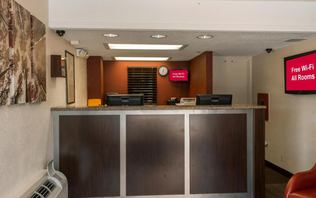 Red Roof Inn PLUS+ St Louis - Forest Park/ Hampton Ave