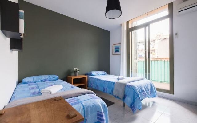 6 Pax Las Ramblas Santa Mónica (Barcelona)