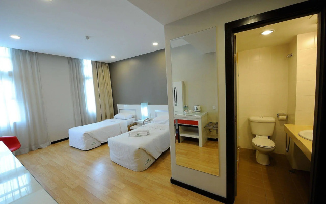 OYO 232 The Suraya Hotel – Guest Rooms – Kuantan