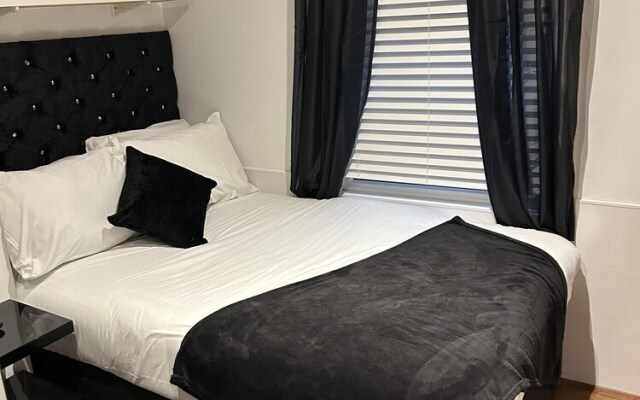 Inviting 1-bed Unit in Watford