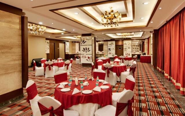 The Golden Palms Hotel - East Delhi