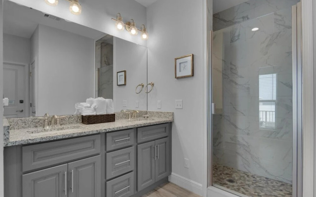 Toes In The Sand - Main House