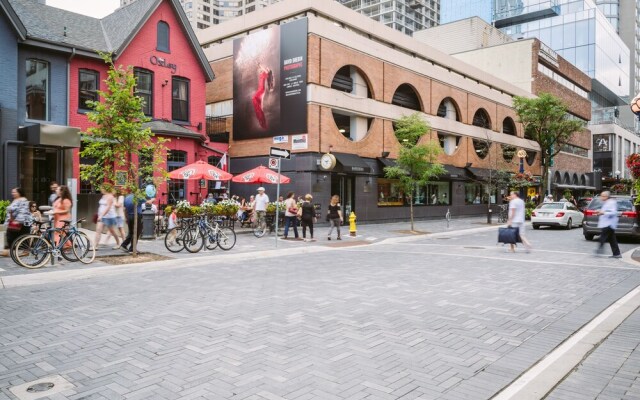 QuickStay - Luxury in Yorkville (Yonge & Bloor)